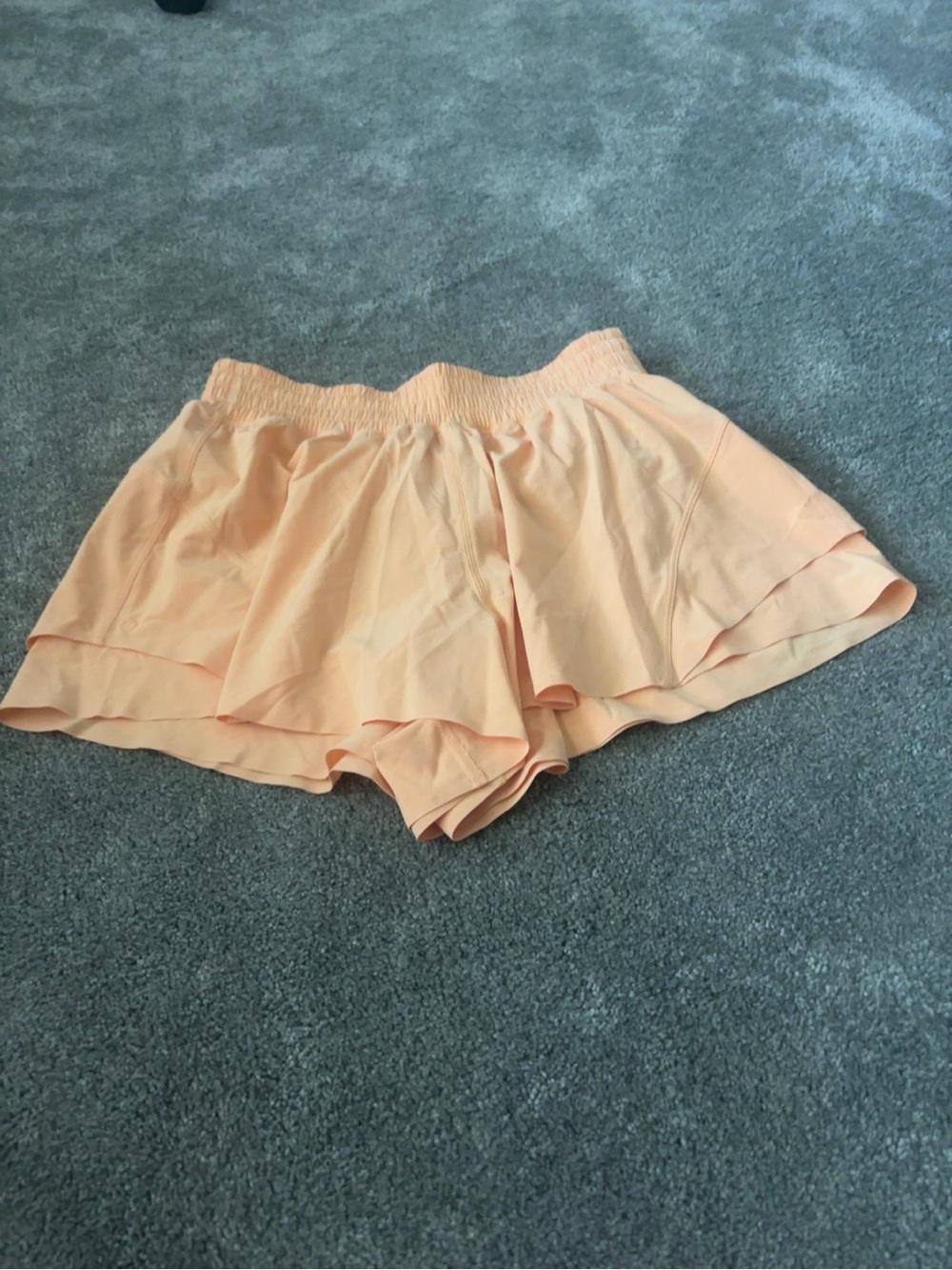Lululemon Shake It Out High-Rise Running Shorts 2.5” Rock Melon Size 8